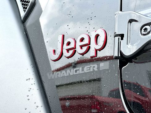 New 2026 Jeep Wrangler Unlimited Rubicon AWD/4WD image 15