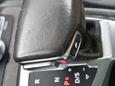 Used 2018 Audi Q7 3.0T Prestige w/ Prestige Package image 37