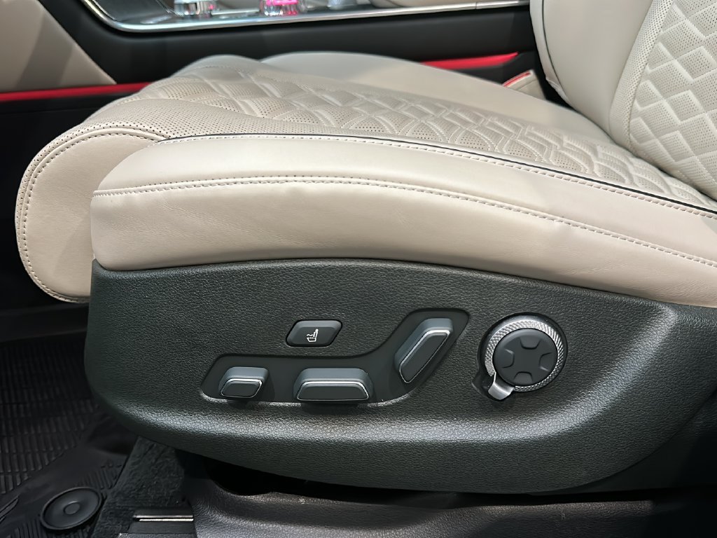 Certified 2026 Genesis GV80 3.5T AWD/4WD image 15