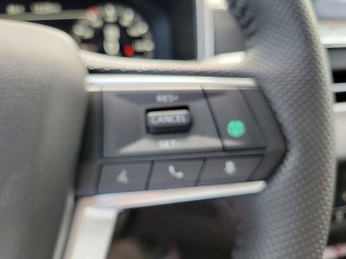 New 2025 Mitsubishi Outlander SE image 17