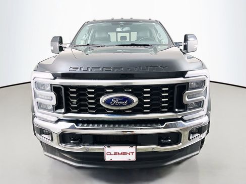 Used 2025 Ford F450 Lariat w/ Lariat Ultimate Package AWD/4WD image 3