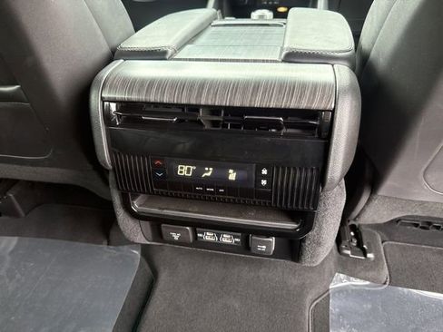 Used 2023 Jeep Wagoneer L Series II image 52