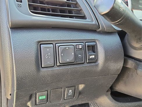 Used 2019 Nissan Sentra S image 24