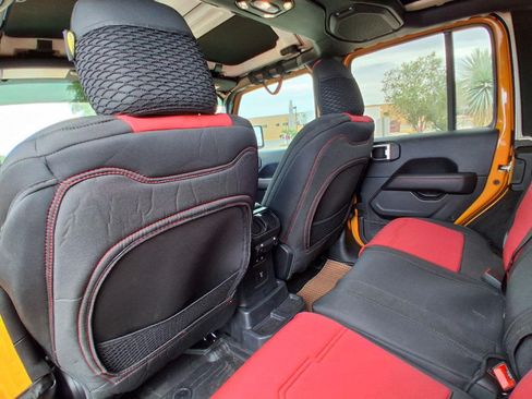 Used 2021 Jeep Wrangler Unlimited Rubicon AWD/4WD image 17