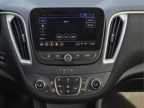 Used 2024 Chevrolet Malibu LT image 11