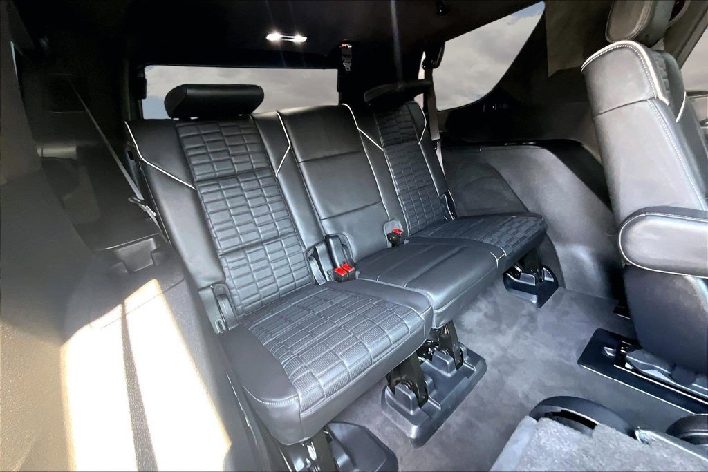 Used 2025 Cadillac Escalade Sport Platinum w/ LPO, ONYX Package AWD/4WD image 26