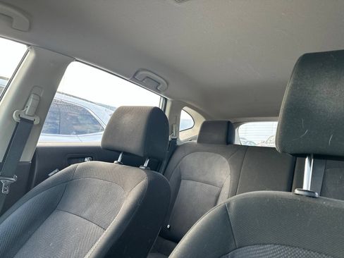 Used 2015 Nissan Rogue S w/ Convenience Package AWD/4WD image 6