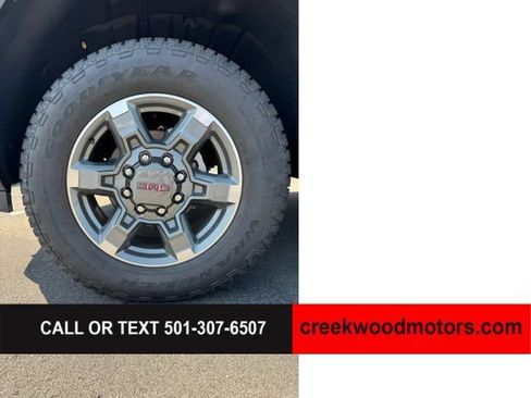 Used 2025 GMC Sierra 2500 SLT w/ SLT Premium Package AWD/4WD image 18