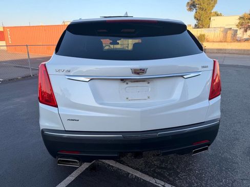 Used 2018 Cadillac XT5 Luxury w/ Driver Awareness Package AWD/4WD image 18