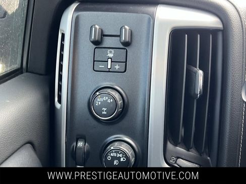 Used 2019 GMC Sierra 1500 SLE w/ SLE Value Package image 28