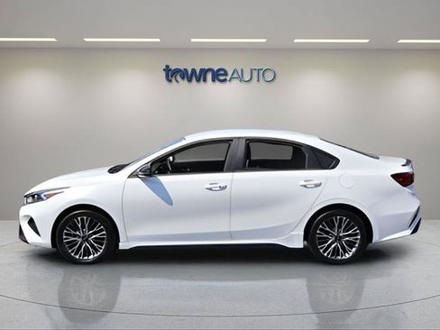 Used 2024 Kia Forte GT-Line FWD image 4