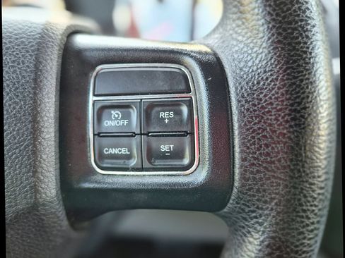 Used 2016 Dodge Grand Caravan SXT FWD image 25