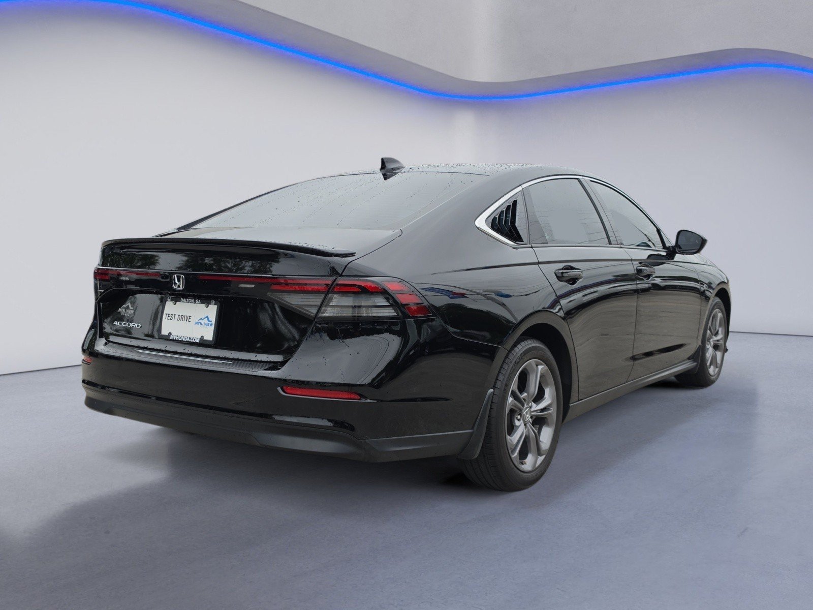 Used 2024 Honda Accord EX image 6