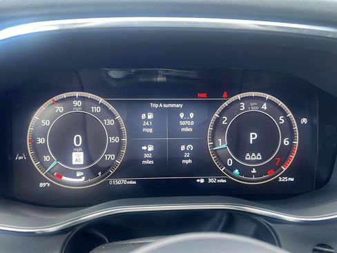 Used 2026 Jaguar F-PACE R-Dynamic S AWD/4WD image 14