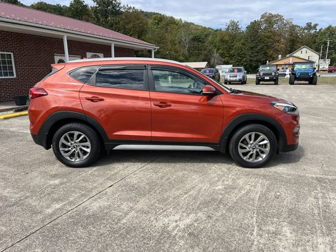 Used 2017 Hyundai Tucson SE Plus w/ Cargo Package image 1