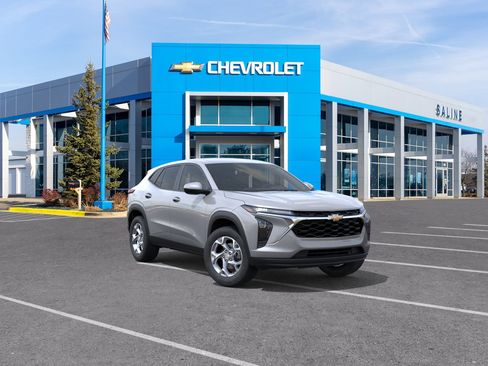 New 2026 Chevrolet Trax LS w/ LS Convenience Package FWD image 25