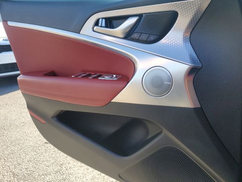 Used 2023 Genesis G70 2.0T w/ Sport Prestige Package image 20