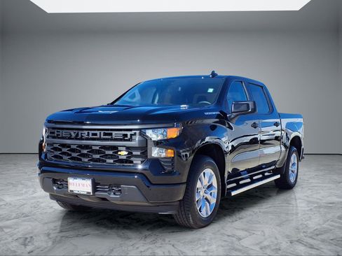 Used 2026 Chevrolet Silverado 1500 Custom image 4