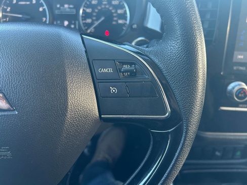 Used 2020 Mitsubishi Outlander SEL image 12