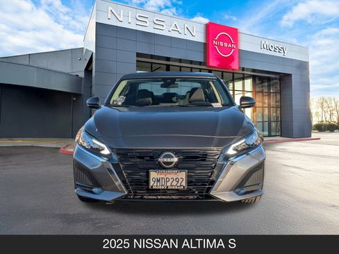 Certified 2025 Nissan Altima 2.5 S image 4