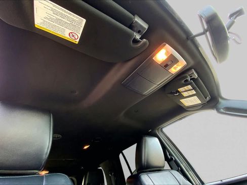Used 2016 Ford Expedition XLT w/ Equipment Group 201A RWD image 13