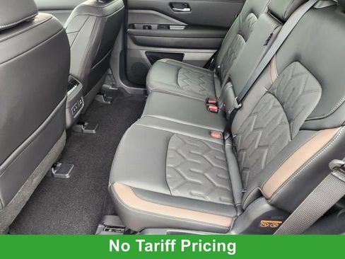 New 2026 Nissan Pathfinder Platinum image 20