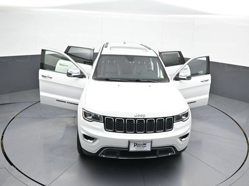 Used 2018 Jeep Grand Cherokee Limited AWD/4WD image 45