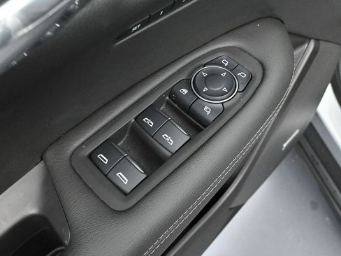 Used 2024 Cadillac XT6 Sport image 20