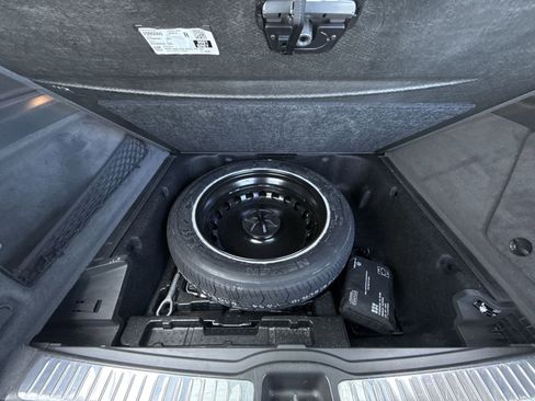 Used 2020 Mercedes-Benz GLE 350 4MATIC w/ Premium Package image 37