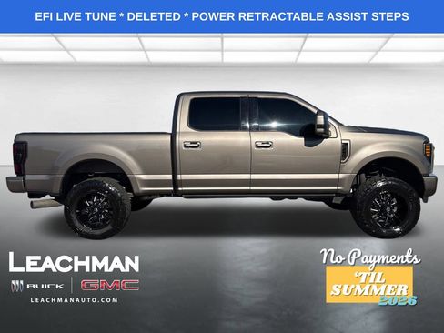 Used 2018 Ford F250 XLT w/ XLT Premium Package image 2