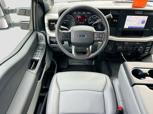 New 2026 Ford F550 4x4 Supercab Super Duty image 14