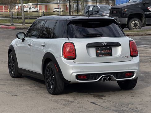 Used 2019 MINI Cooper S image 9