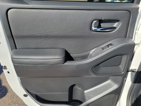 Certified 2023 Nissan Frontier SV w/ Technology Package image 11