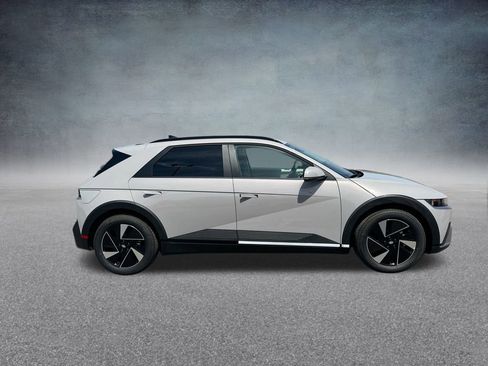 New 2025 Hyundai Ioniq 5 SEL image 32