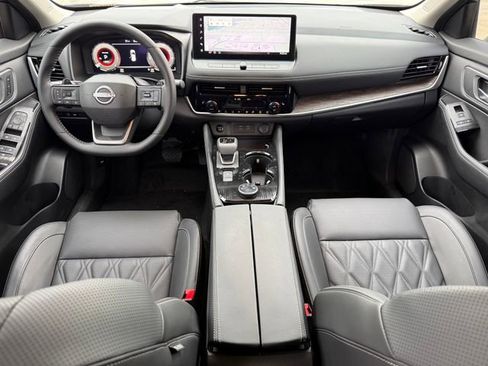 Used 2026 Nissan Rogue Platinum w/ Platinum Premium Package image 28