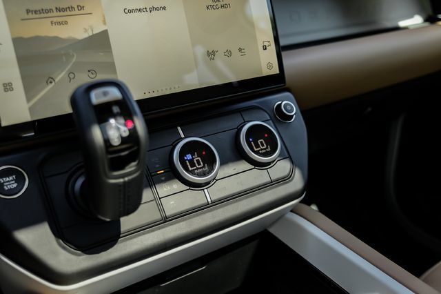 New 2026 Land Rover Defender 110 S AWD/4WD image 34