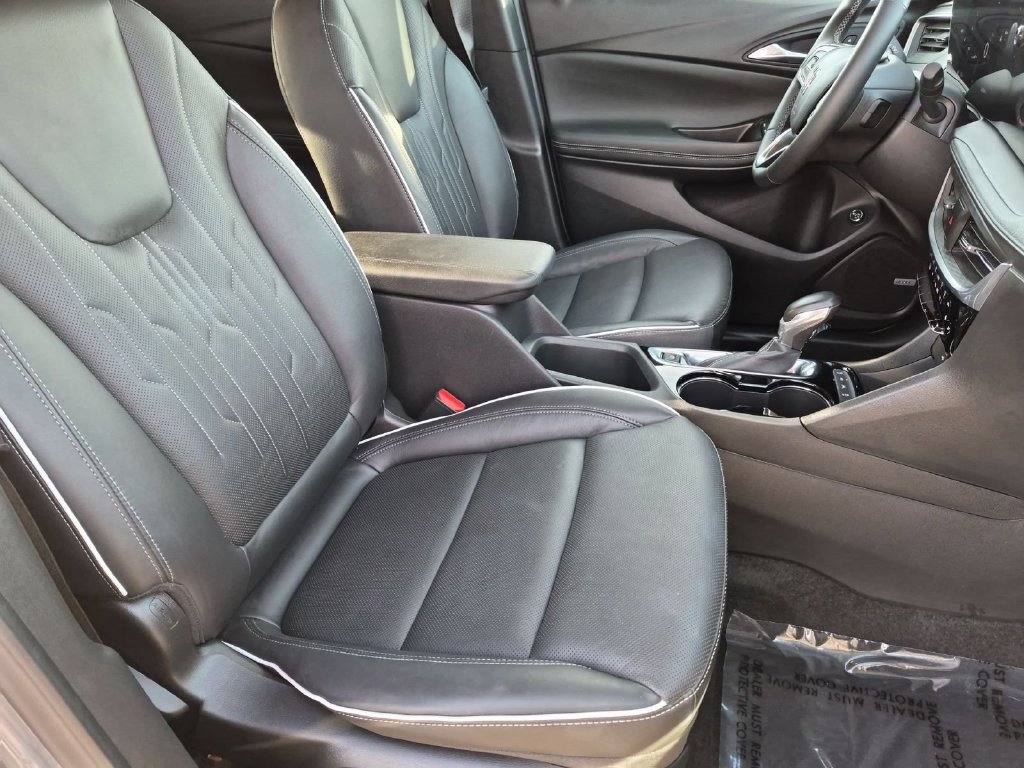 Used 2024 Buick Encore GX Avenir w/ Avenir Convenience Package AWD/4WD image 30