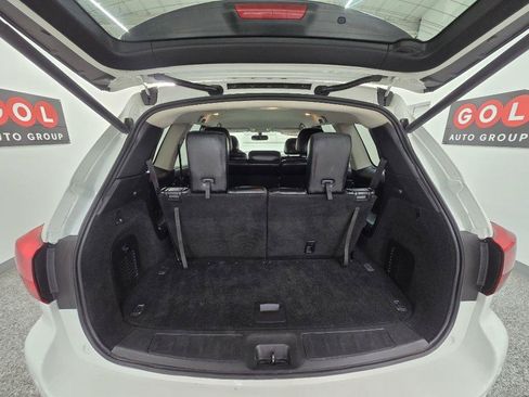 Used 2020 Nissan Pathfinder SL FWD image 14