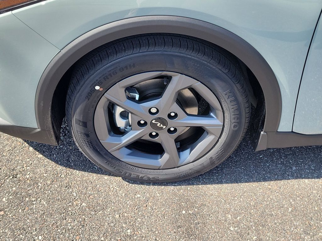 New 2026 Kia K4 FWD image 34