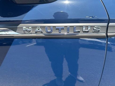 Certified 2020 Lincoln Nautilus Reserve AWD/4WD image 9
