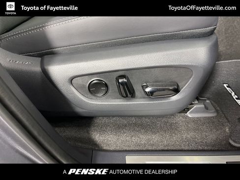 Used 2025 Lexus GX 550 w/ Accessory Package (Z1) image 8