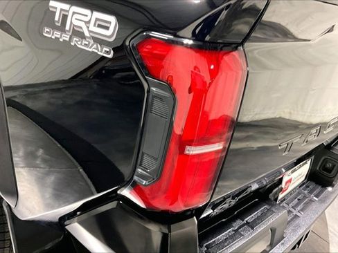 Certified 2024 Toyota Tacoma TRD Off-Road image 30