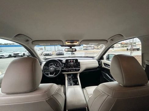 Used 2022 Nissan Pathfinder SL FWD image 18