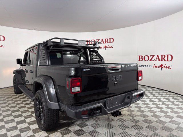 Used 2025 Jeep Gladiator Sport AWD/4WD image 9
