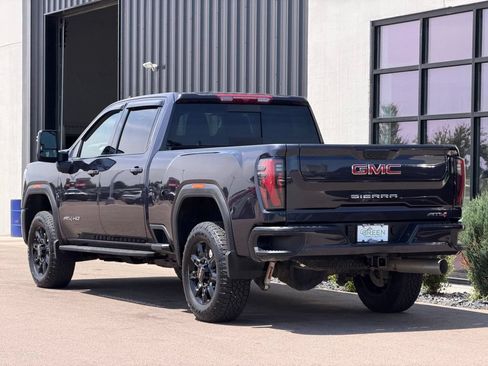 Used 2025 GMC Sierra 2500 AT4 w/ AT4 Preferred Package AWD/4WD image 3