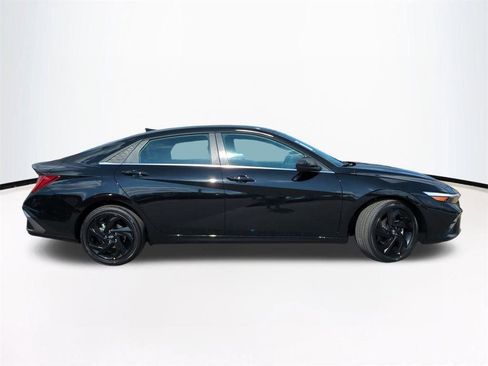 New 2026 Hyundai Elantra SEL Sport Premium FWD image 4