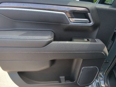 Used 2025 Chevrolet Silverado 1500 LTZ w/ Technology Package AWD/4WD image 29