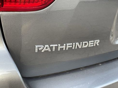 Used 2018 Nissan Pathfinder S FWD image 9