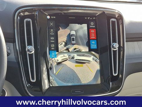 New 2026 Volvo XC40 B5 Plus w/ Protection Package Premier image 15