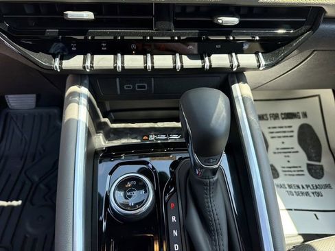New 2026 Chevrolet Colorado ZR2 w/ Technology Package AWD/4WD image 23